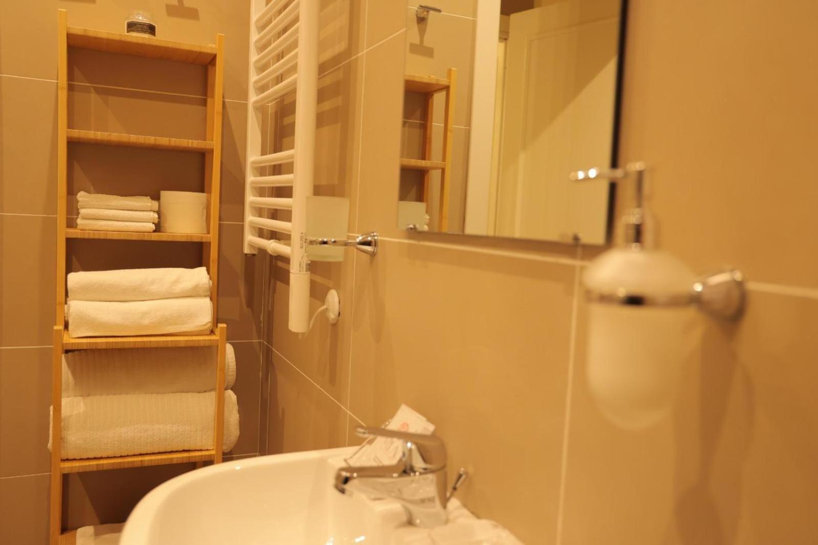 B&B Scarlatti 60 Naples Exterior photo